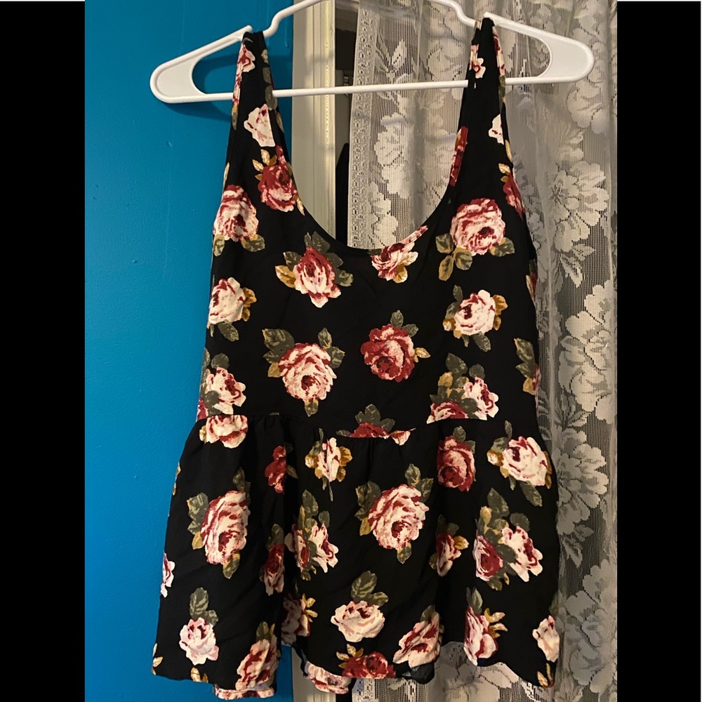 NWT Black with Light Pink Roses Woven Tank